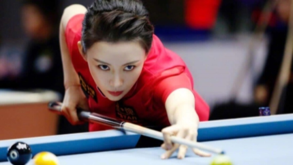China’s first female billiards world champion Pan Xiaoting (SHINE)